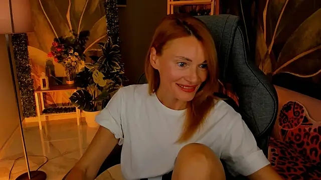 MistyBarnes online show from October 2025 02:37:01 PM