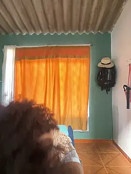 Snapshot of Miley_and_Vash chatting on December 2024 08:07:02 PM Miley and Vash online show from December 2024 08:07:02 PM