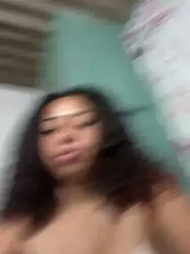 Snapshot of Miley_and_Vash chatting on December 2024 06:27:01 PM Miley and Vash online show from December 2024 06:27:01 PM