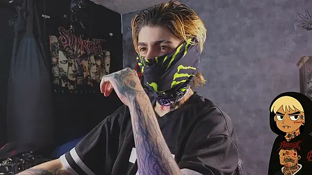 Snapshot of AcidMilo chatting on October 2025 12:11:02 AM AcidMilo online show from October 2025 12:11:02 AM