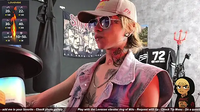 Snapshot of AcidMilo chatting on November 2025 02:52:02 PM AcidMilo online show from November 2025 02:52:02 PM