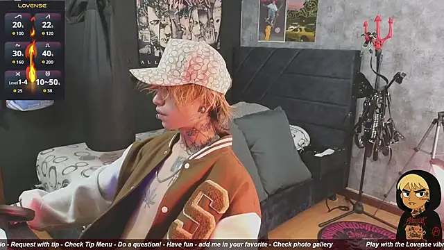 Snapshot of AcidMilo chatting on November 2025 12:02:02 PM AcidMilo online show from November 2025 12:02:02 PM