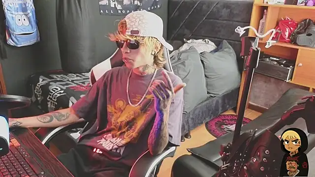 AcidMilo online show from November 2025 05:27:01 PM