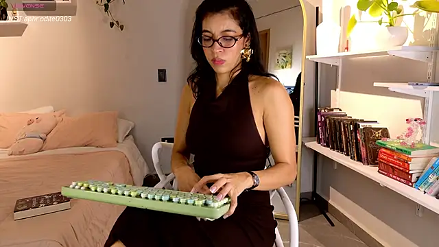 Nikol-JE online show from September 2025 01:27:01 AM