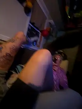 hotnicz10 online show from February 2026 04:10:01 AM