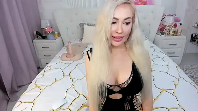 HottieSweetBritney online show from March 2026 07:06:02 PM