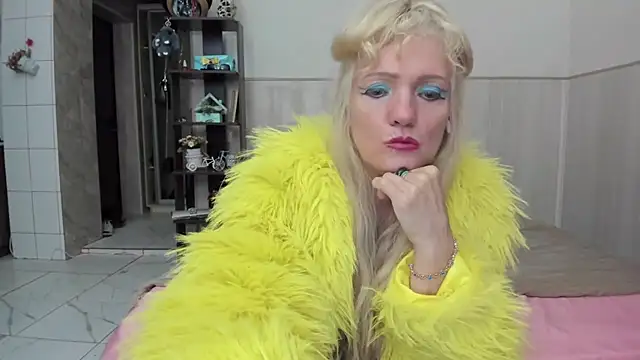 Snapshot of TrueFoxyyy chatting on October 2025 04:51:01 PM TrueFoxyyy online show from October 2025 04:51:01 PM