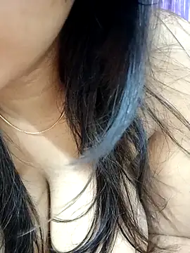 Snapshot of Nia__09 chatting on February 2025 10:14:01 PM Nia  09 online show from February 2025 10:14:01 PM