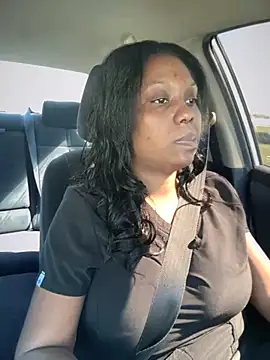 1Topgyal online show from November 2025 06:32:01 PM