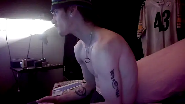 Snapshot of xxxTony999 chatting on December 2024 08:38:01 PM xxxTony999 online show from December 2024 08:38:01 PM