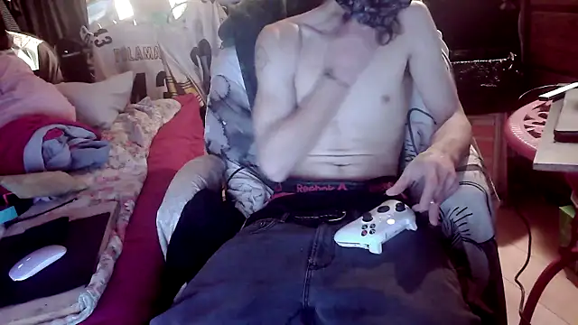 Snapshot of xxxTony999 chatting on January 2025 11:27:02 PM xxxTony999 online show from January 2025 11:27:02 PM