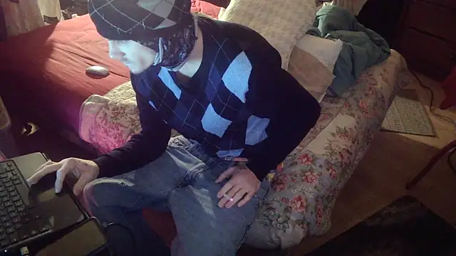 Snapshot of xxxTony999 chatting on February 2025 09:27:02 PM xxxTony999 online show from February 2025 09:27:02 PM