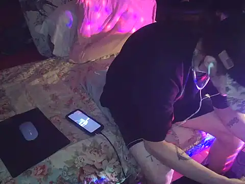 Snapshot of xxxTony999 chatting on March 2025 04:28:01 AM xxxTony999 online show from March 2025 04:28:01 AM