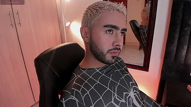 ItsMeEros online show from September 2025 09:47:02 PM