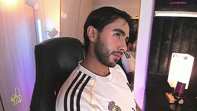 ItsMeEros online show from May 2026 11:46:01 PM