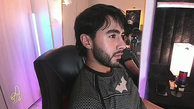 ItsMeEros online show from June 2026 11:27:02 PM