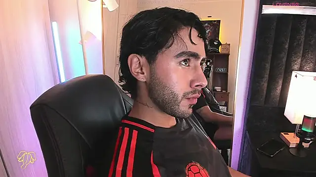 ItsMeEros online show from June 2026 10:21:02 PM