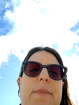 Snapshot of dolcehelena993 chatting on October 2025 09:51:01 AM dolcehelena993 online show from October 2025 09:51:01 AM