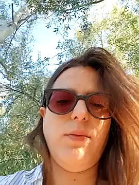 Snapshot of dolcehelena993 chatting on October 2025 07:42:02 AM dolcehelena993 online show from October 2025 07:42:02 AM