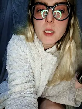 dolcehelena993 online show from February 2026 04:47:02 PM