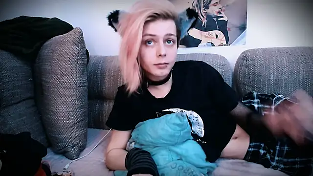 Snapshot of Littlepinkcat chatting on October 2025 02:43:02 PM Littlepinkcat online show from October 2025 02:43:02 PM