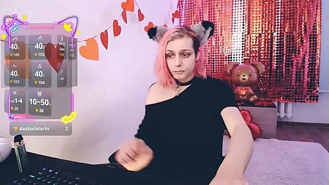 Snapshot of Littlepinkcat chatting on February 2026 07:40:01 AM Littlepinkcat online show from February 2026 07:40:01 AM