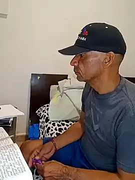 Daddy1972 online show from February 2025 05:42:01 PM