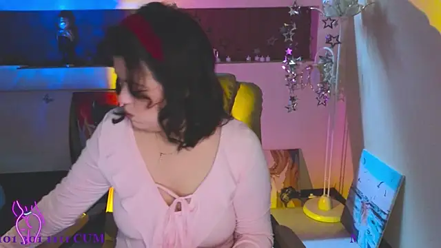 Malika uAngel online show from October 2025 09:15:02 PM