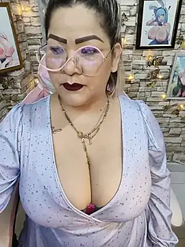 Snapshot of Dalessa_Bigtits chatting on May 2026 10:38:02 PM Dalessa Bigtits online show from May 2026 10:38:02 PM