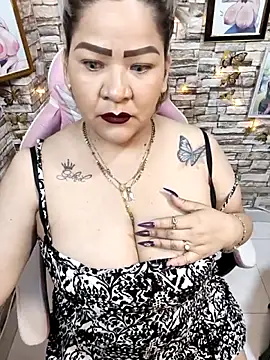 Snapshot of Dalessa_Bigtits chatting on May 2026 01:57:16 AM Dalessa Bigtits online show from May 2026 01:57:16 AM