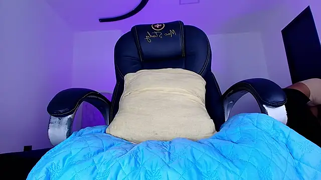 naomi kyse online show from April 2026 01:08:01 AM
