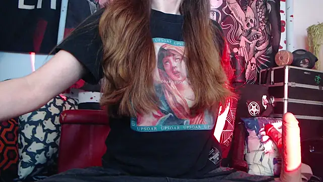 Silentmary online show from April 2026 03:35:01 PM