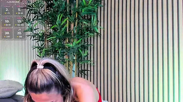 Snapshot of Avril_Cyrus chatting on March 2025 02:53:02 PM Avril Cyrus online show from March 2025 02:53:02 PM