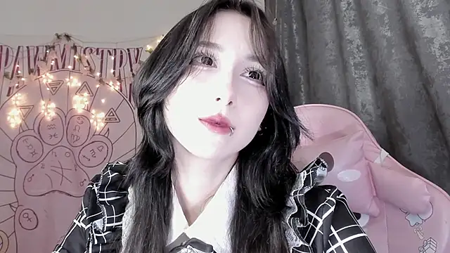 Holy420lolii online show from October 2025 03:44:02 PM