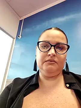 GeorgiaLerox online show from May 2026 12:54:02 PM