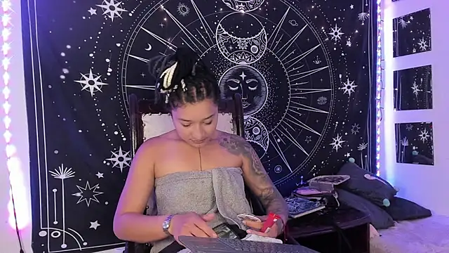 Snapshot of Eva_Lee_ chatting on October 2025 08:31:02 AM Eva Lee online show from October 2025 08:31:02 AM