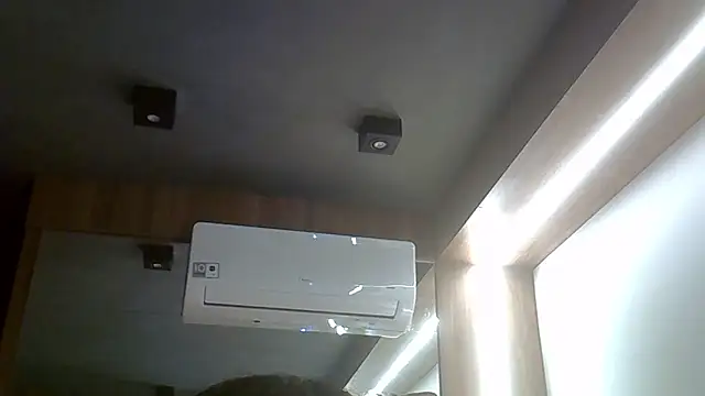 Skinny-Kitten online show from January 2026 12:32:01 PM