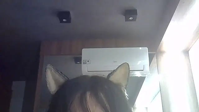 Skinny-Kitten online show from June 2026 04:01:01 PM