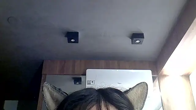 Skinny-Kitten online show from June 2026 12:32:02 AM