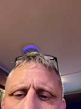 prekumstud online show from March 2025 12:01:02 PM