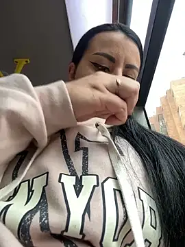 Snapshot of Abril_Luv chatting on February 2025 12:15:02 PM Abril Luv online show from February 2025 12:15:02 PM