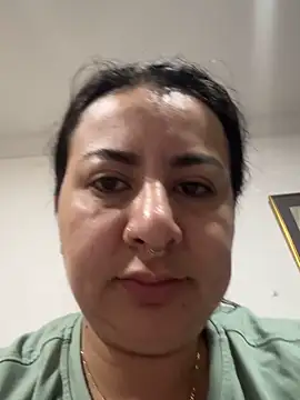Abril Luv online show from May 2026 03:27:01 PM