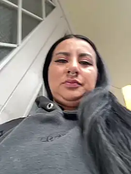 Abril Luv online show from June 2026 12:49:01 PM
