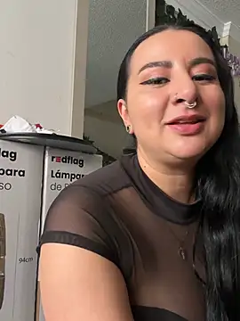 Abril Luv online show from July 2026 01:13:02 PM