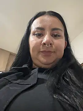 Abril Luv online show from July 2026 01:12:01 AM