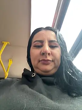 Abril Luv online show from July 2026 12:03:01 PM