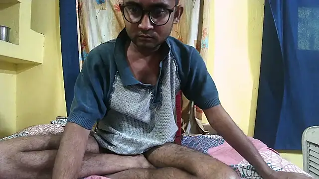 Snapshot of Cute_boy2000 chatting on December 2024 09:13:02 AM Cute boy2000 online show from December 2024 09:13:02 AM