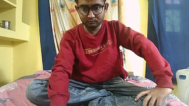 Snapshot of Cute_boy2000 chatting on January 2025 02:39:02 AM Cute boy2000 online show from January 2025 02:39:02 AM