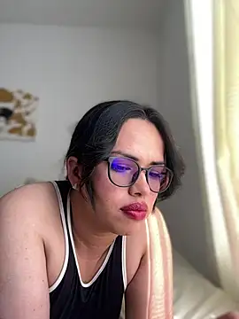 Snapshot of andra_rose chatting on January 2025 01:22:02 PM andra rose online show from January 2025 01:22:02 PM