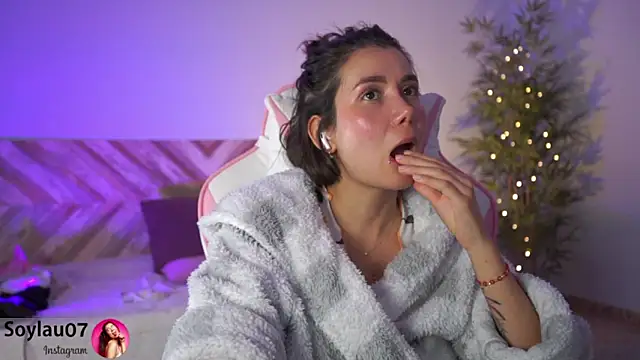 imjess01 online show from December 2024 02:35:01 AM